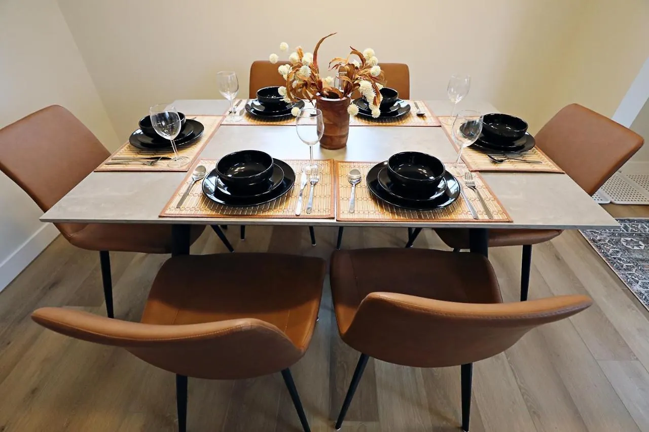 بيت للعطل Downtown 3 Queen Beds, Ac, Double Garage, Disney إيدمونتون كندا