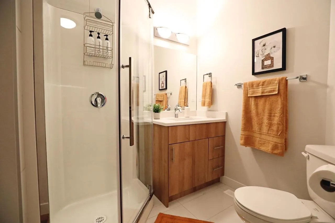 Downtown 3 Queen Beds, Ac, Double Garage, Disney إيدمونتون
