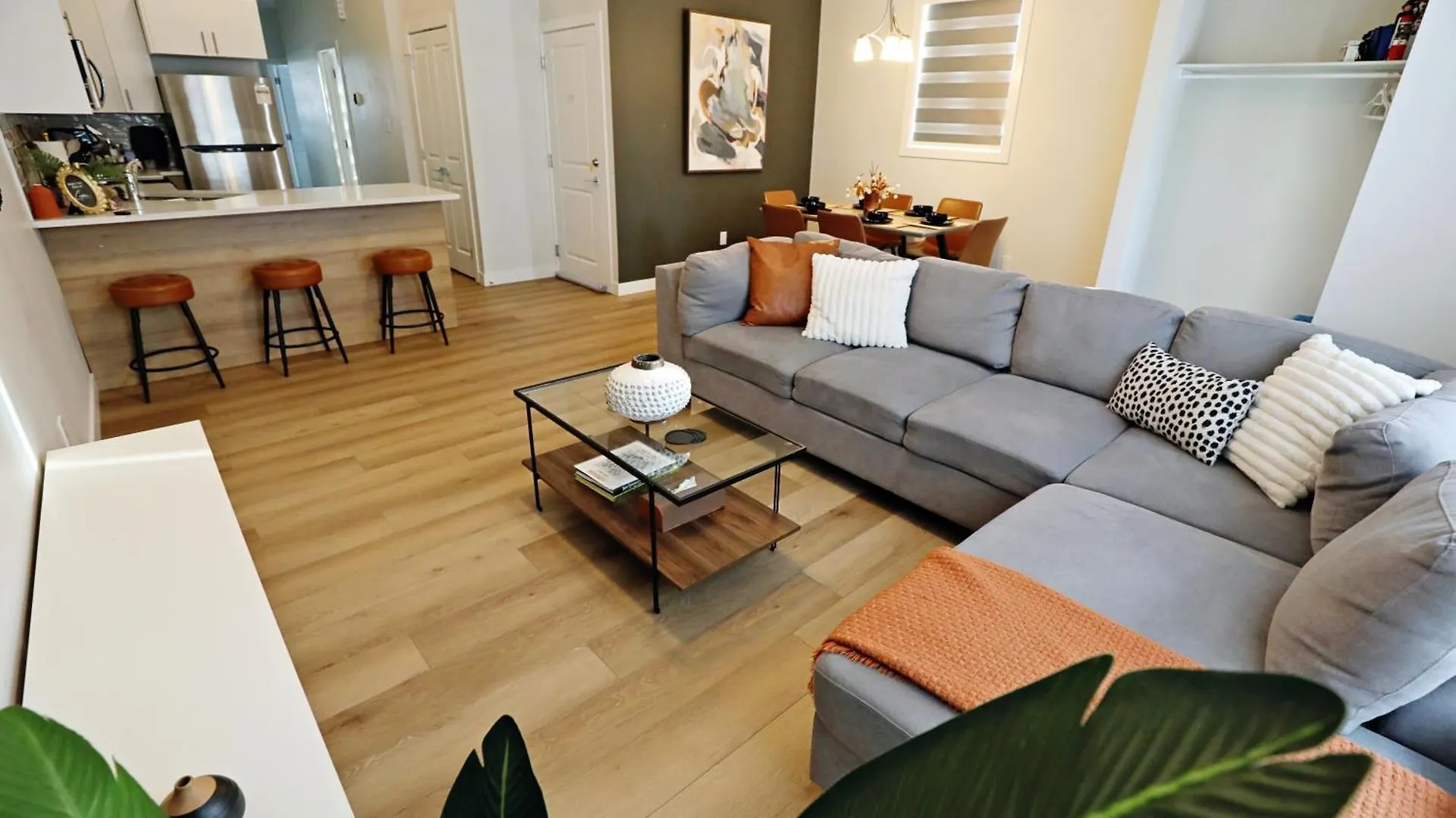 Downtown 3 Queen Beds, Ac, Double Garage, Disney إيدمونتون كندا